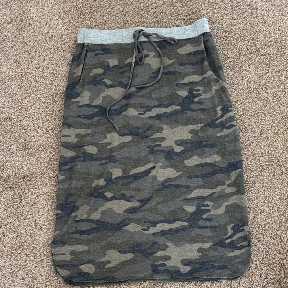 Chic Camouflage Pencil Skirt